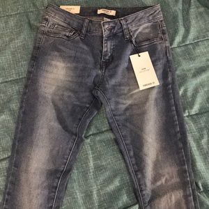 Low Rise Ankle Fit Jeans